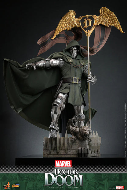 PREVENTA Hot Toys Comic Masterpiece Series: Marvel Comics - Doctor Doom Escala 1/6