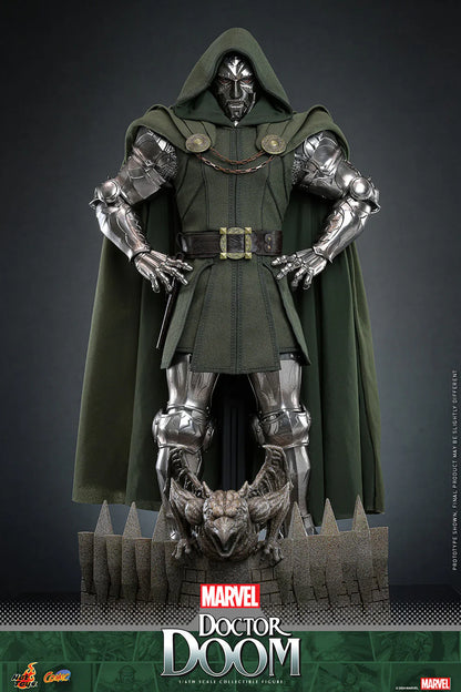 PREVENTA Hot Toys Comic Masterpiece Series: Marvel Comics - Doctor Doom Escala 1/6